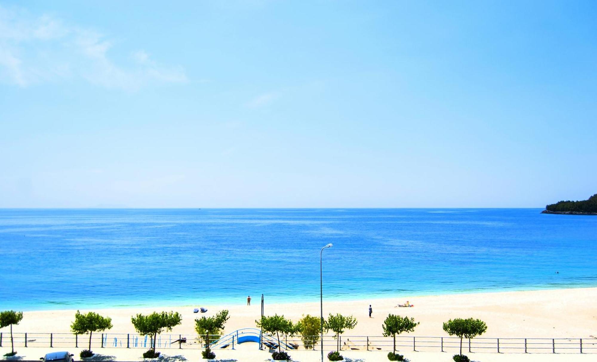 Dhima Hotel ฮีมาเรอ ภายนอก รูปภาพ