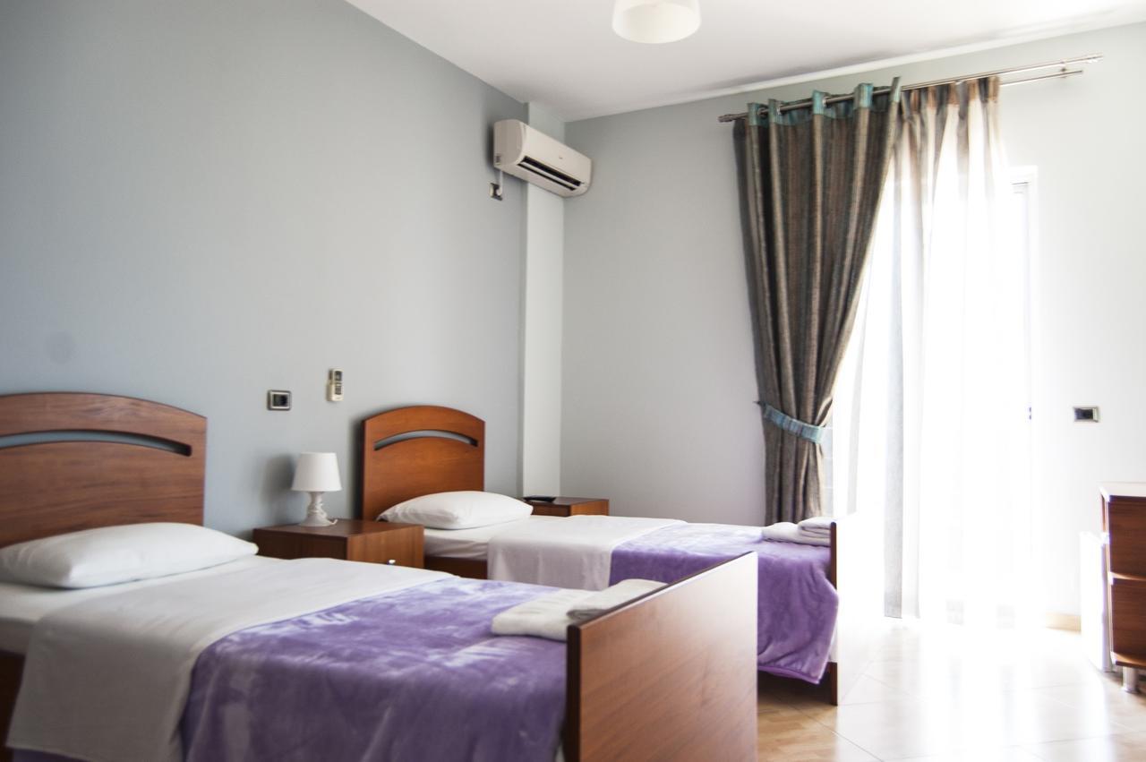 Dhima Hotel ฮีมาเรอ ภายนอก รูปภาพ