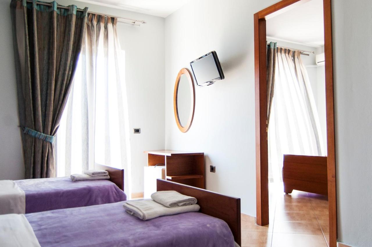 Dhima Hotel ฮีมาเรอ ภายนอก รูปภาพ