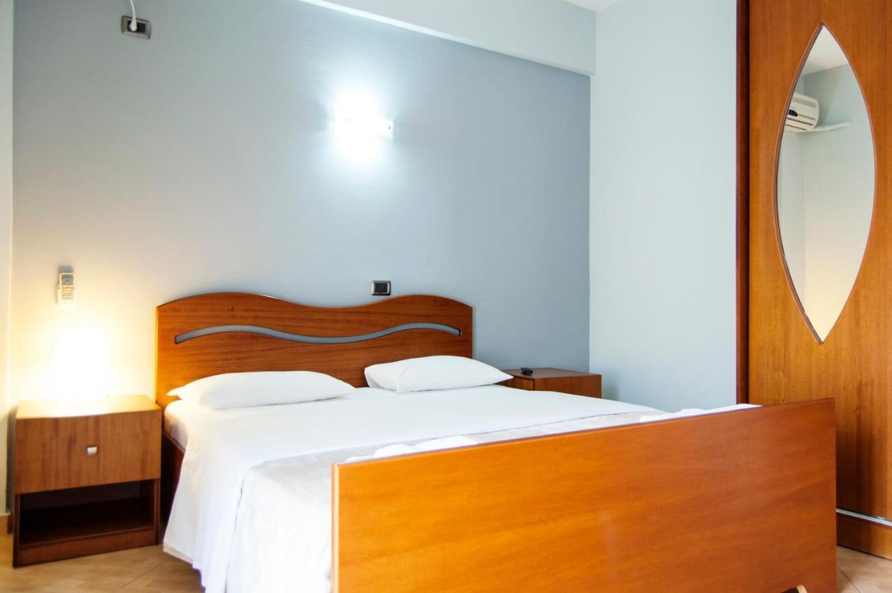 Dhima Hotel ฮีมาเรอ ภายนอก รูปภาพ